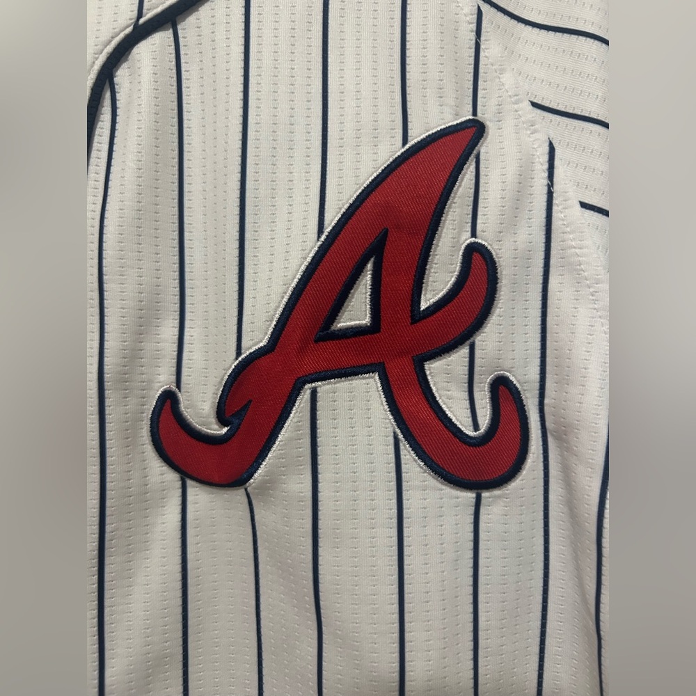 Dynasty Genuine MLB Merchandise  Unisex Size M Atlanta Braves Pinstripe Jersey - Picture 3 of 5